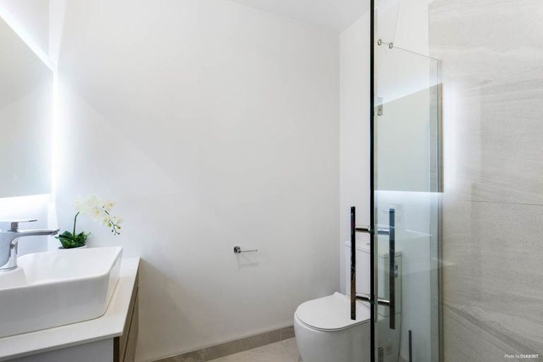 Photo of property in 2 Beardmore Lane, Papakura, 2110