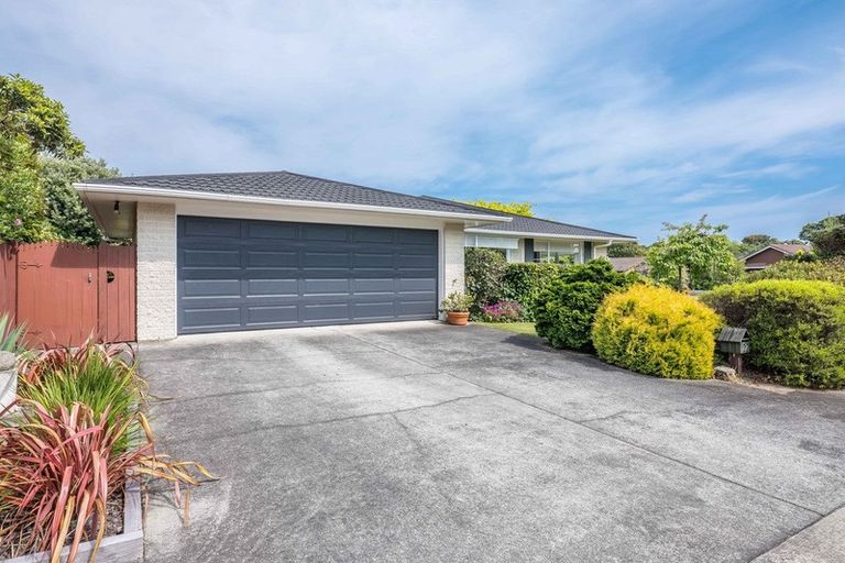 Photo of property in 22 Awanui Drive, Waikanae, 5036