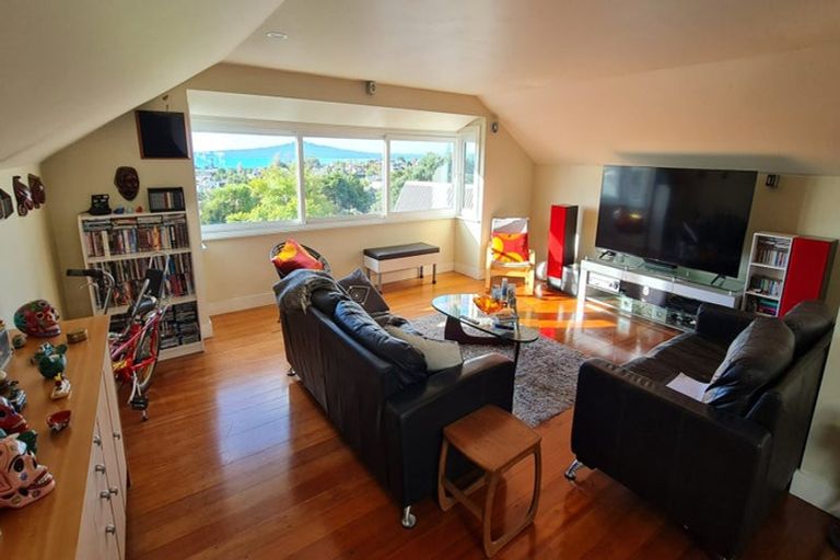 Photo of property in 1/202 Kepa Road, Mission Bay, Auckland, 1071