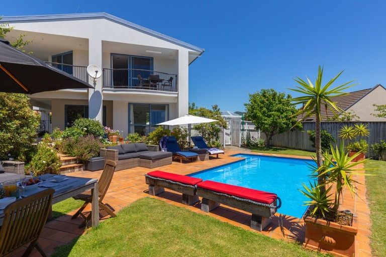 Photo of property in 12 Ranui Street, Waikawa, Picton, 7220