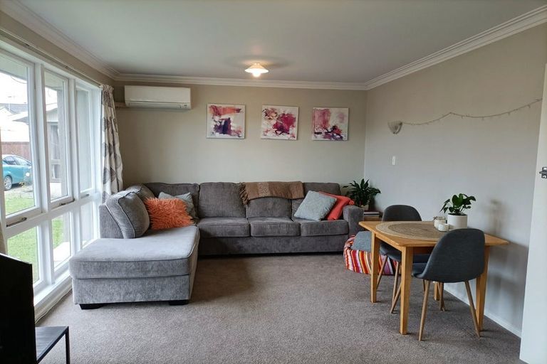 Photo of property in 1/63a Pine Avenue, Ebdentown, Upper Hutt, 5018