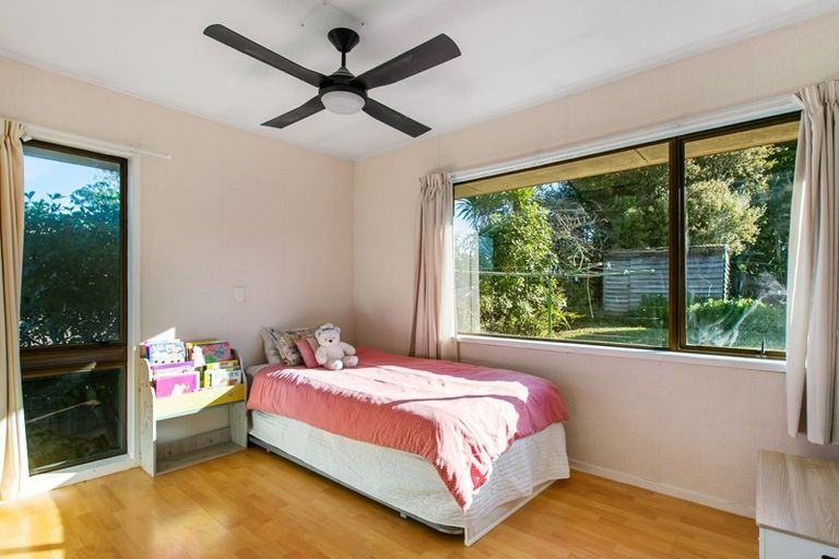 Photo of property in 3 Mirrabooka Avenue, Botany Downs, Auckland, 2010