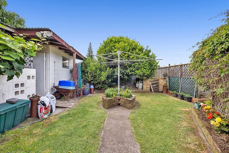 Photo of property in 26 High Street East, Waitara, 4320
