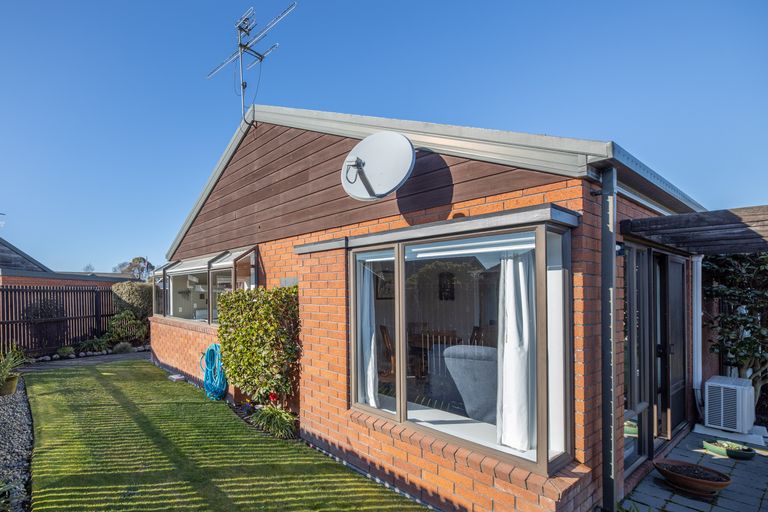 Photo of property in 45 Munro Street, Redwood, Christchurch, 8051