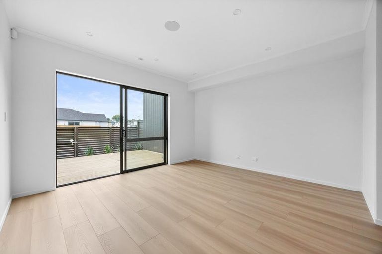 Photo of property in 117 Otuwairoa Esplanade, Opaheke, 2113