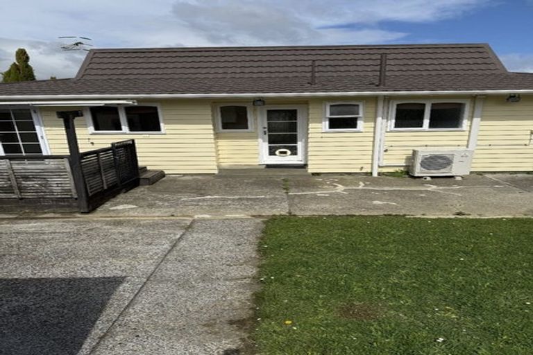 Photo of property in 16 Otira Grove, Kelson, Lower Hutt, 5010