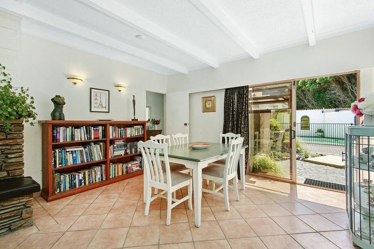 Photo of property in 18-20 Emerald Glen Road, Paekakariki, Paraparaumu, 5032