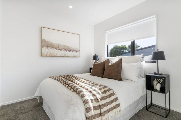 Photo of property in 6b Aralia Road, Sunnynook, Auckland, 0620