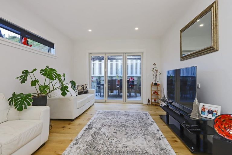 Photo of property in 3a Ridgeway Terrace, Taradale, Napier, 4112