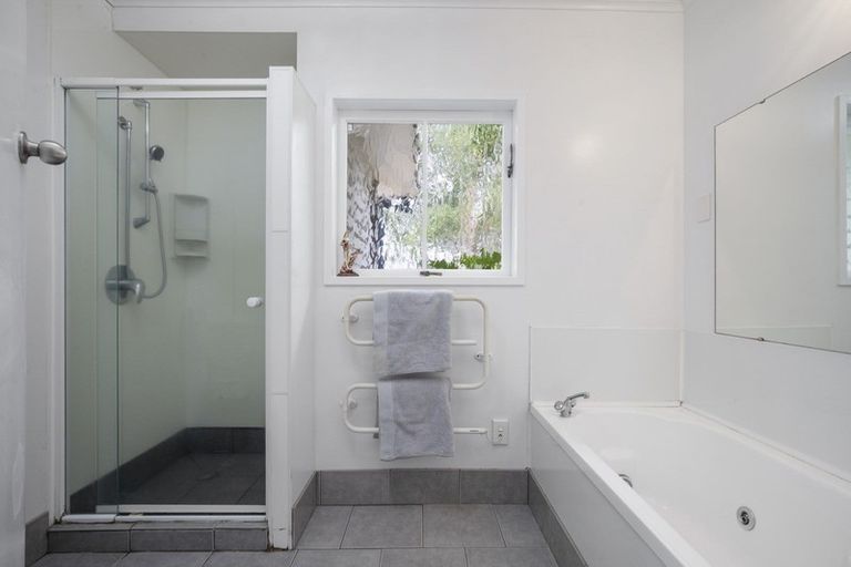 Photo of property in 72 Glenbrook Waiuku Road, Waiuku, 2681