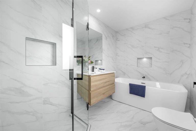 Photo of property in 215a Murphys Road, Flat Bush, Auckland, 2019