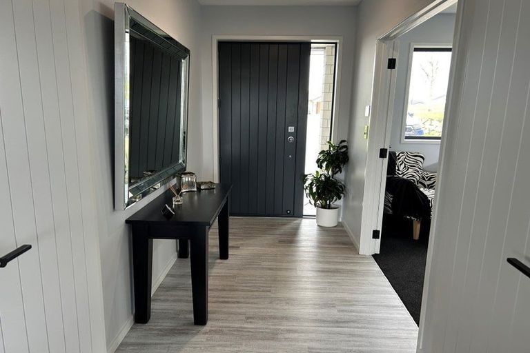 Photo of property in 32 Hitchen Road, Pokeno, 2402