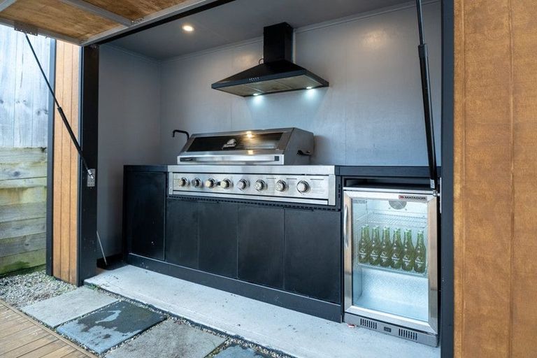 Photo of property in 23 Reserva Crescent, Kumeu, 0810