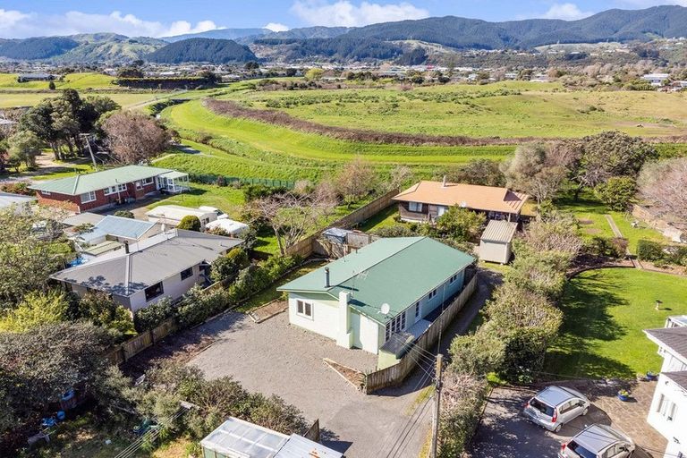 Photo of property in 30 Anaru Street, Raumati Beach, Paraparaumu, 5032