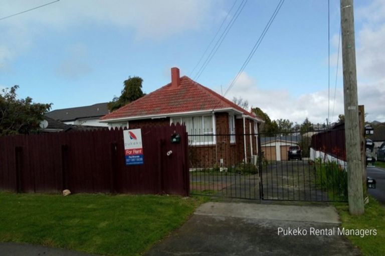 Photo of property in 2 Kelkirk Street, Kelston, Auckland, 0602
