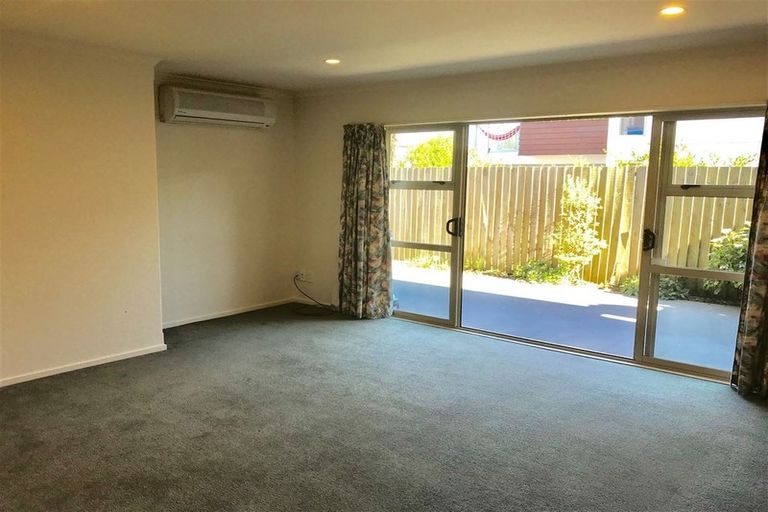 Photo of property in 42a Picton Avenue, Riccarton, Christchurch, 8011