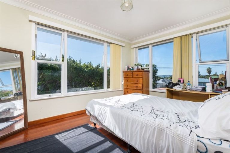 Photo of property in 728 Te Atatu Road, Te Atatu Peninsula, Auckland, 0610