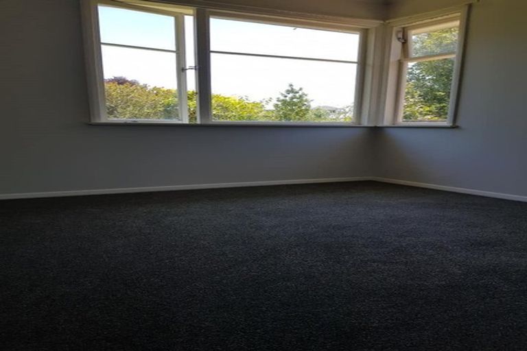 Photo of property in 18 Swansea Street, Hokowhitu, Palmerston North, 4410