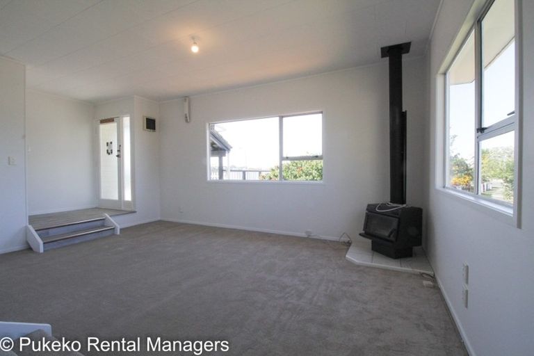 Photo of property in 33 Lendenfeld Drive, Papatoetoe, Auckland, 2025