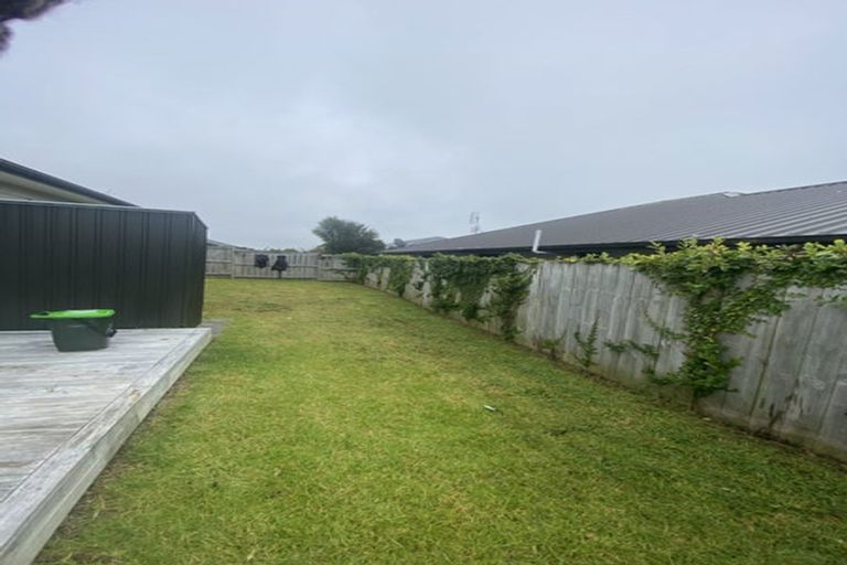 Photo of property in 11 Raymond Grace Avenue, Huapai, Kumeu, 0810
