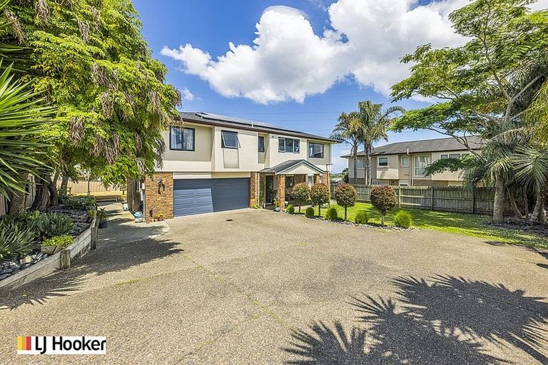Photo of property in 200 Hill Road, The Gardens, Auckland, 2105