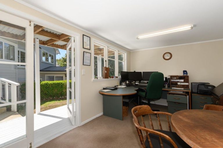 Photo of property in 47 Waikite Road, Welcome Bay, Tauranga, 3112