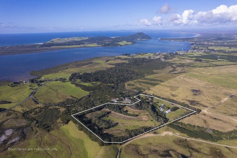Photo of property in 12 Kaikatia Road, Pukenui, 0484