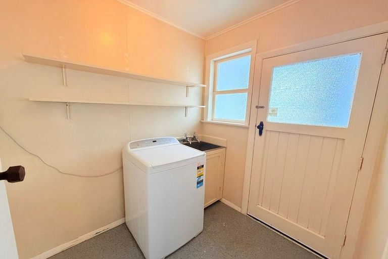 Photo of property in 7 Pilcher Crescent, Naenae, Lower Hutt, 5011