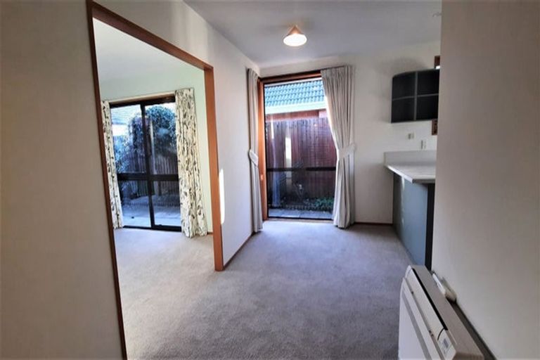 Photo of property in 226 Yaldhurst Road, Avonhead, Christchurch, 8042