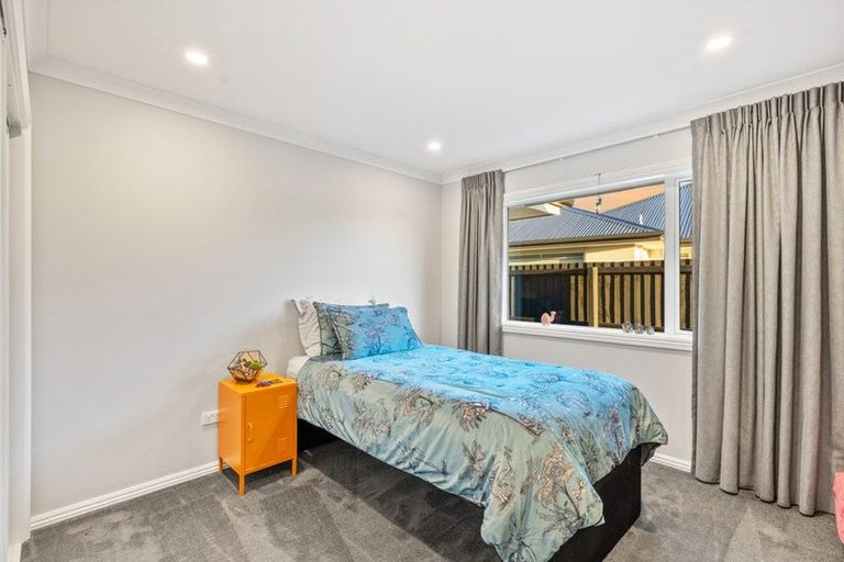 Photo of property in 38 Mcquillan Avenue, Woodend, 7610