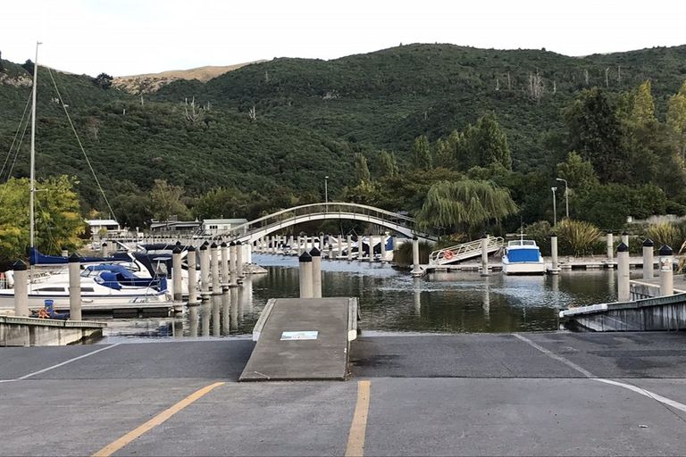 Photo of property in 46 Montgomery Crescent, Kinloch, Taupo, 3377