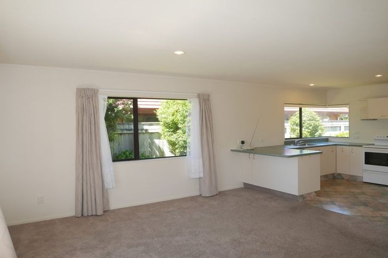 Photo of property in 125 Queens Road, Waikanae Beach, Waikanae, 5036