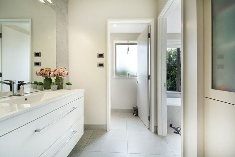 Photo of property in 64 Worsnop Way, Stillwater, Albany, 0794