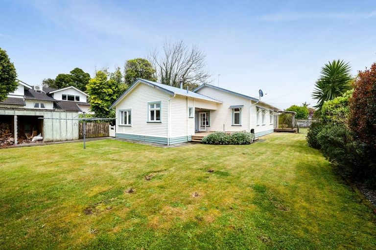 Photo of property in 10 Cameron Street, Hawera, 4610