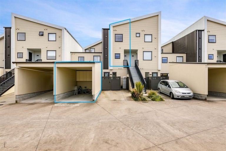 Photo of property in 2c Harakeke Road, Hobsonville, Auckland, 0616