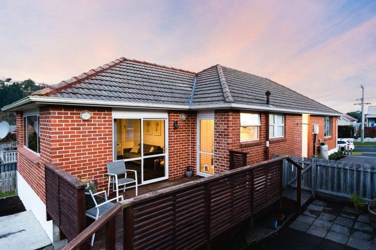 Photo of property in 22 Glenelg Street, Bradford, Dunedin, 9011