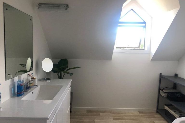 Photo of property in 2/70 Ngamotu Road, Hilltop, Taupo, 3330