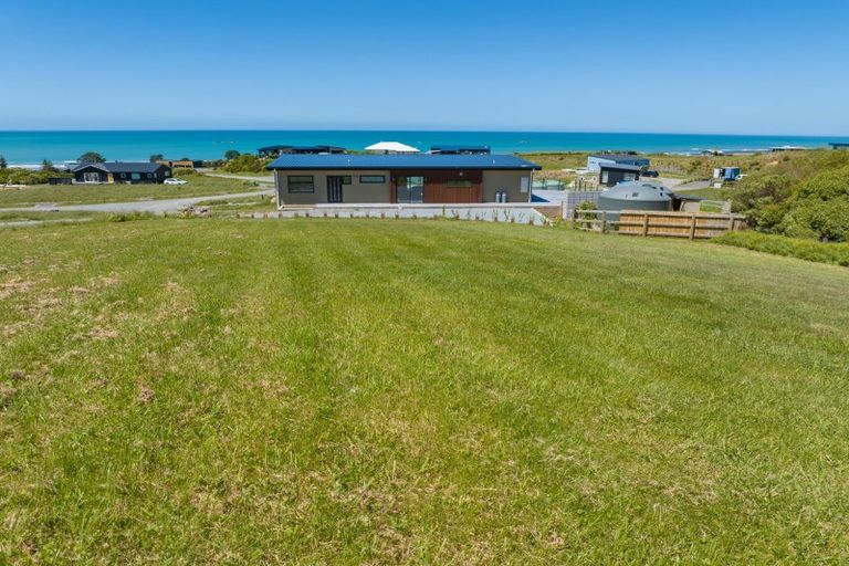 Photo of property in 7 Knoyle Road, Riversdale Beach, Masterton, 5872