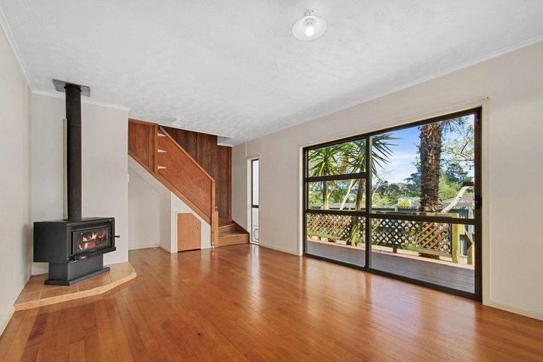 Photo of property in 8 Helleur Road, Massey, Auckland, 0614