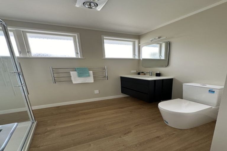 Photo of property in 28 Airdrie Road, Ranui, Auckland, 0612