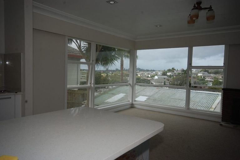 Photo of property in 100 Oakdale Road, Mount Roskill, Auckland, 1041