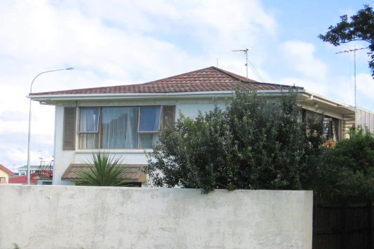 Photo of property in 3/1 West Hoe Road, Orewa, 0931