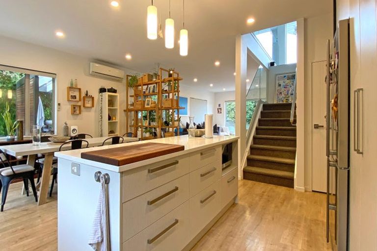 Photo of property in 9 Ruth Craig Place, Stanmore Bay, Whangaparaoa, 0932