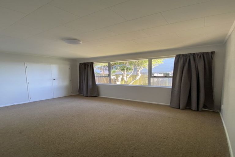 Photo of property in 100 Bracken Road, Paparangi, Wellington, 6037