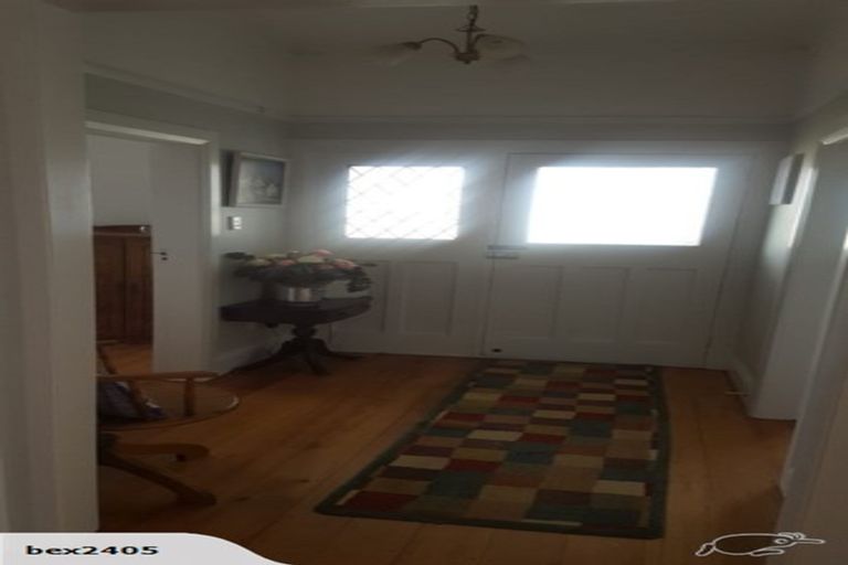 Photo of property in 37 Harrison Street West, Featherston, 5710