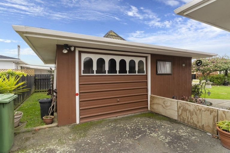 Photo of property in 10 Te Kama Street, Levin, 5510