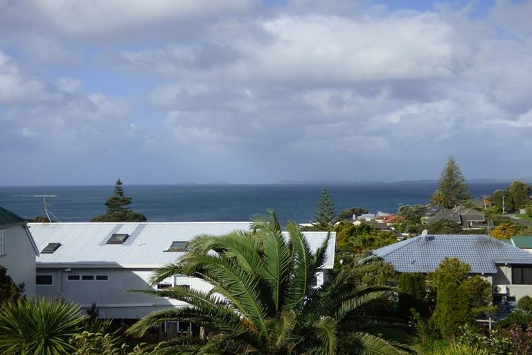 Photo of property in 2a Korotaha Terrace, Rothesay Bay, Auckland, 0630