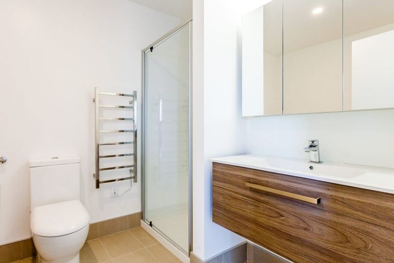 Photo of property in 35 Tahuhu Road, Mount Wellington, Auckland, 1062