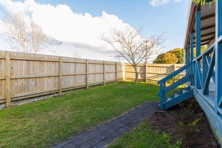 Photo of property in 81 Astley Avenue, New Lynn, Auckland, 0600