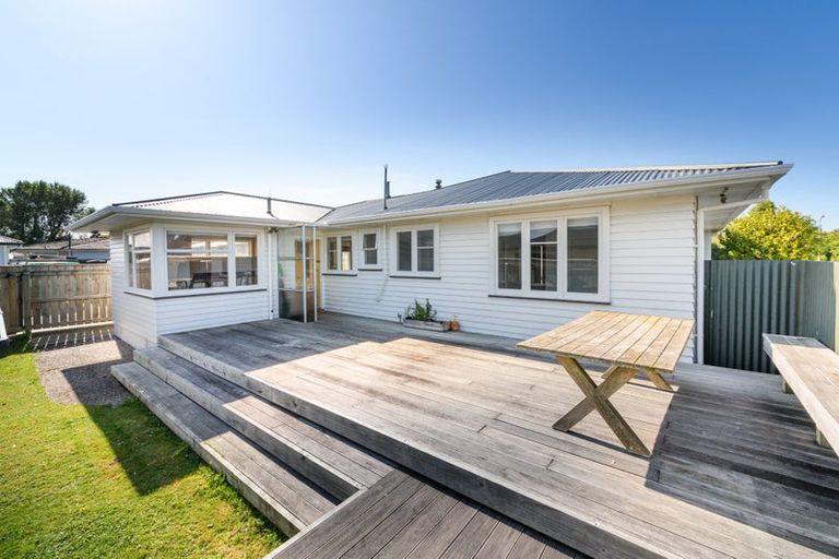Photo of property in 9 Belvedere Crescent, Takaro, Palmerston North, 4412
